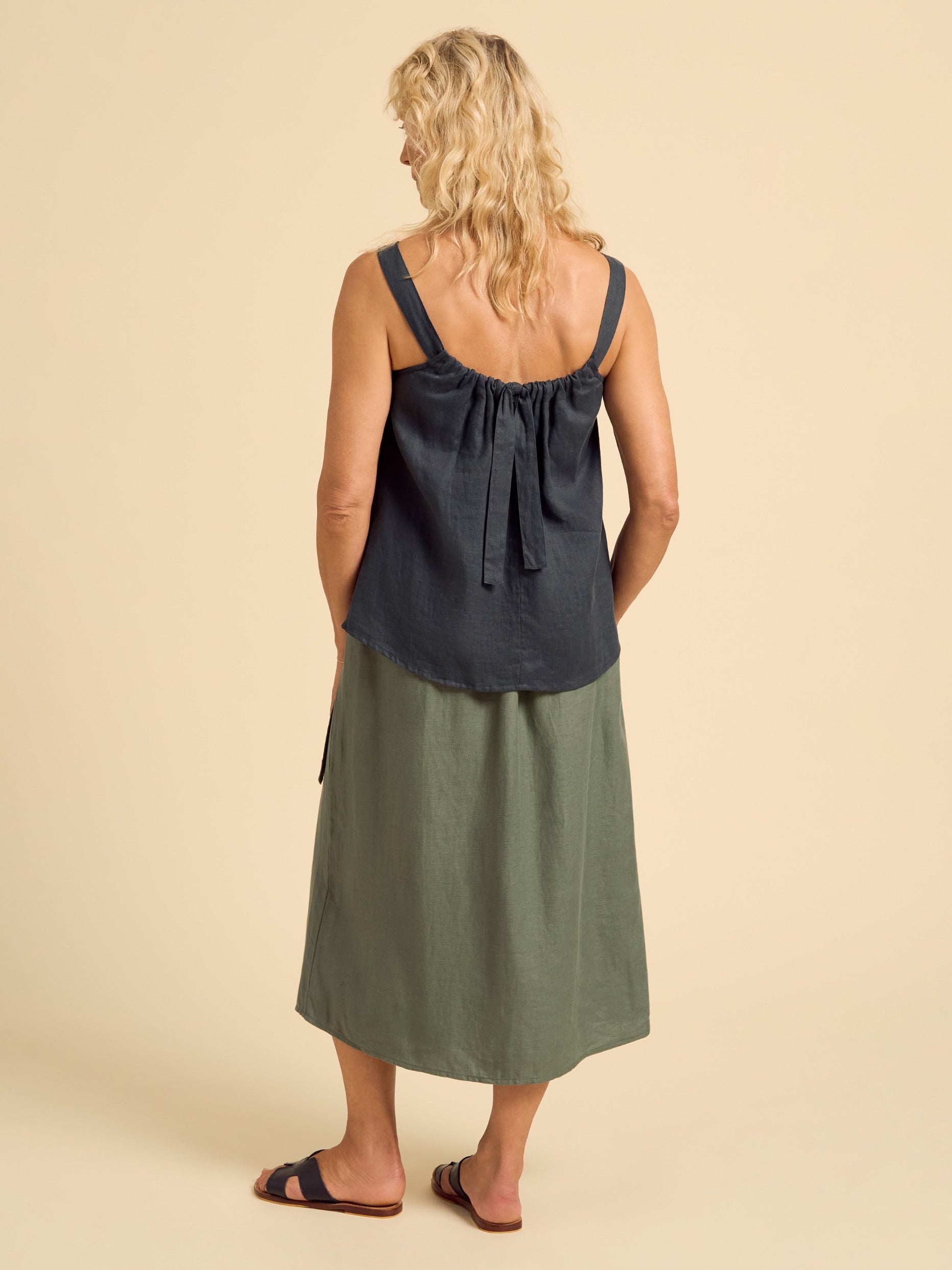 Soella Linen Top Charcoal