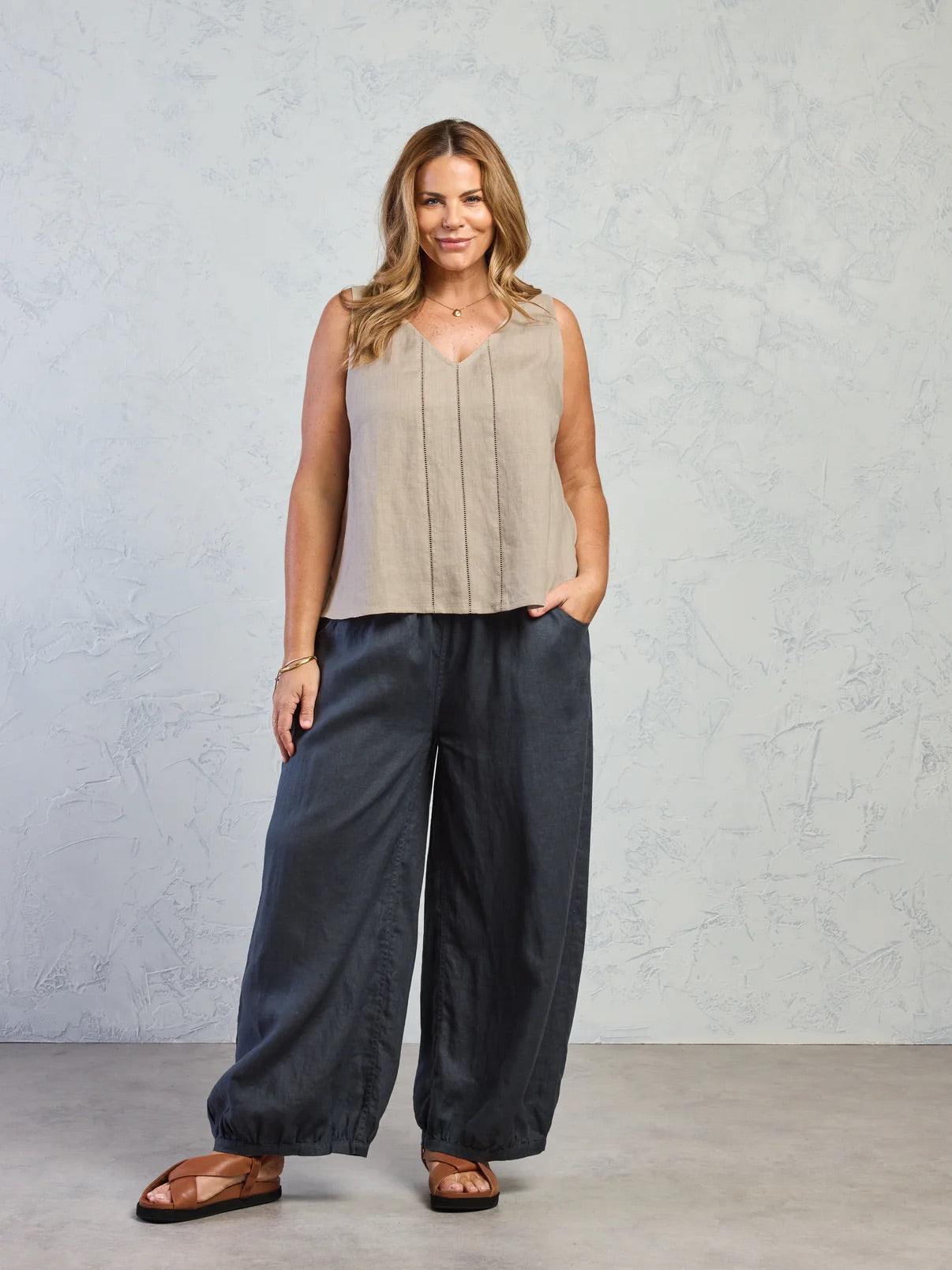 Giana Linen Top Almond