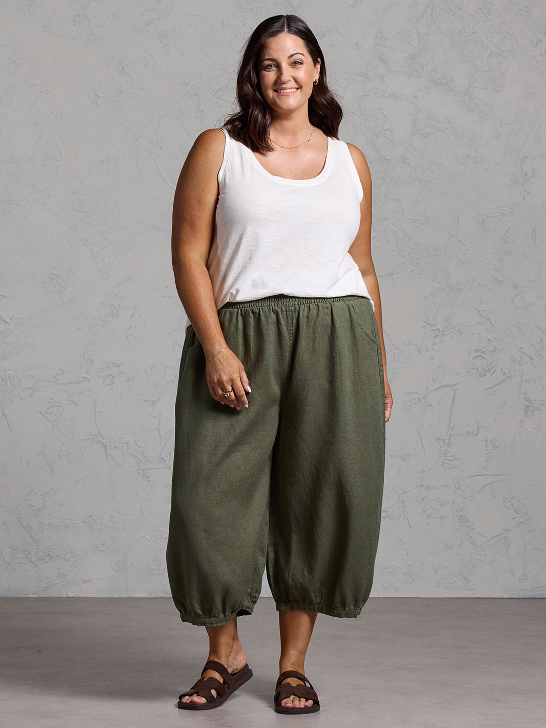 Marrakech French Linen Cropped Trousers Olive