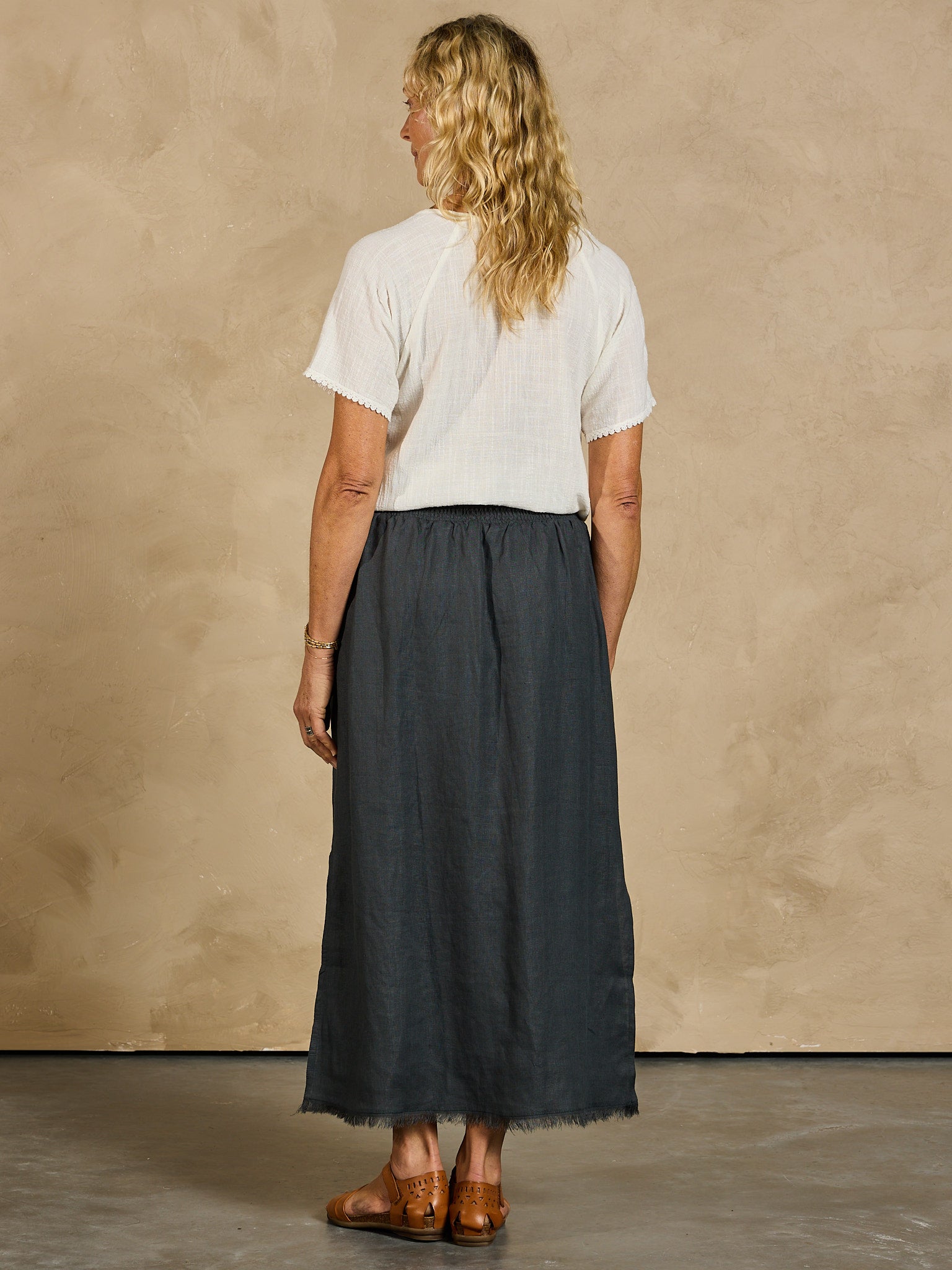 Women wearing Aurora French Linen Skirt Charcoal