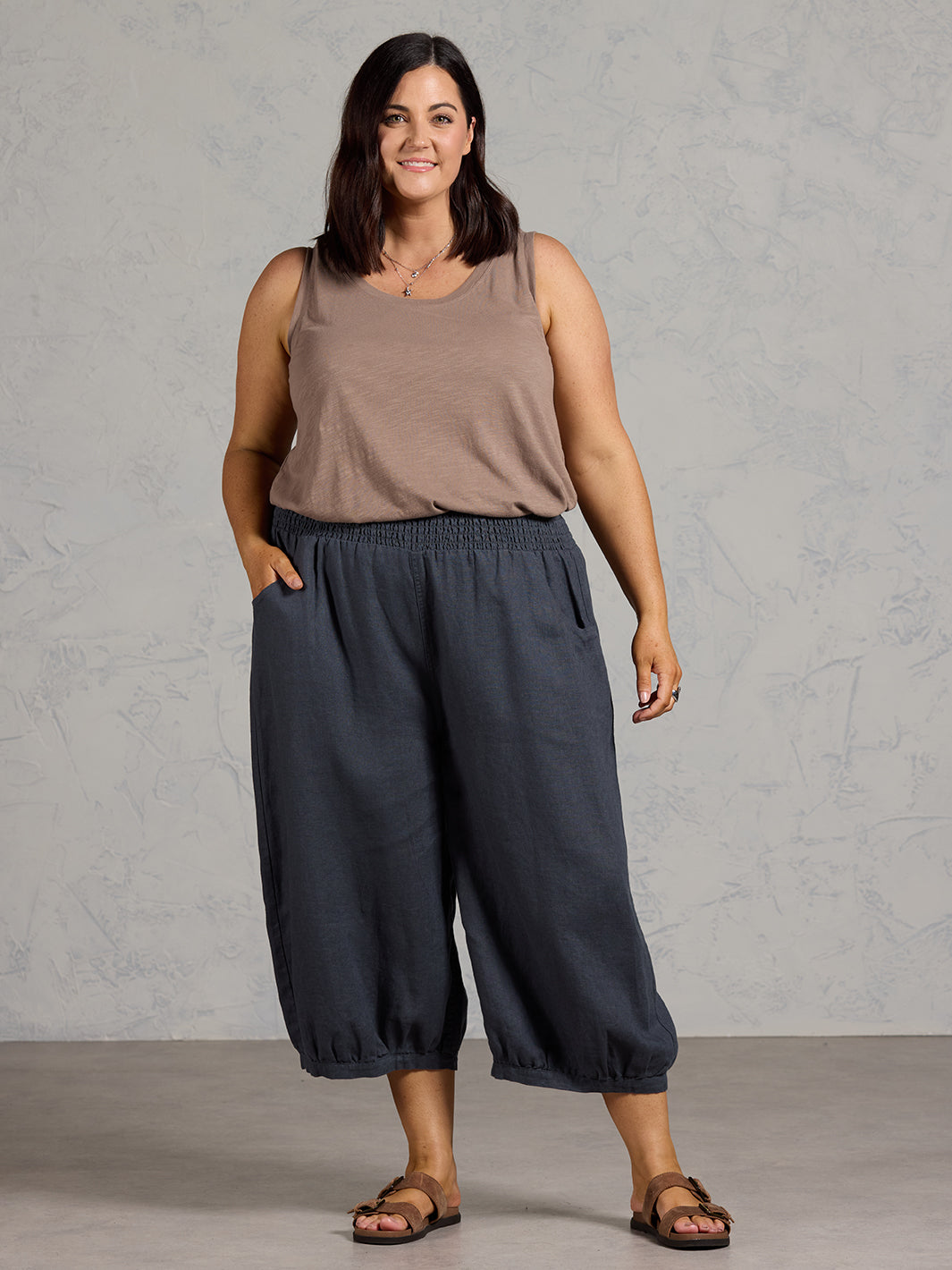 Marrakech French Linen Cropped Trousers Charcoal