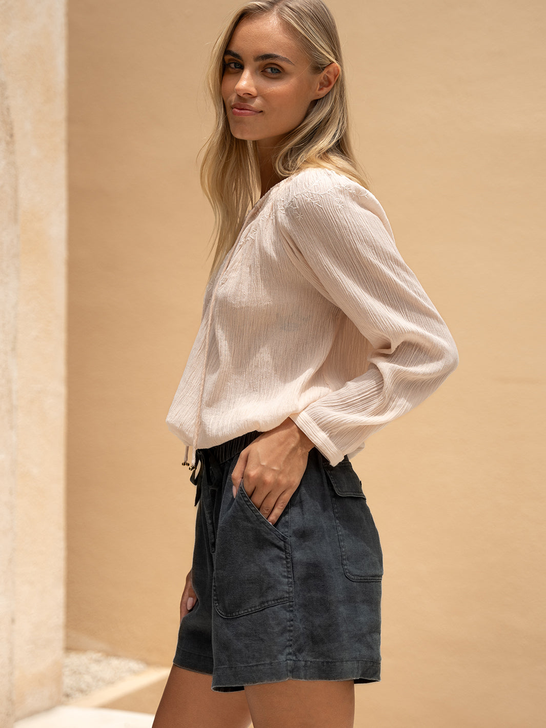 Anika Linen Shorts Charcoal